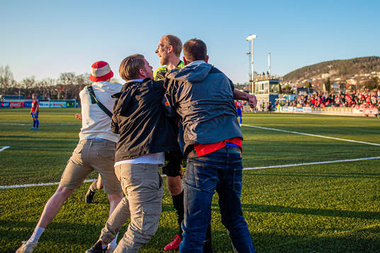 Vegard Leikvoll Moberg of Brann celebrates