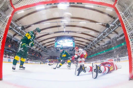 Björklövens Gustav Possler sätter 5-3