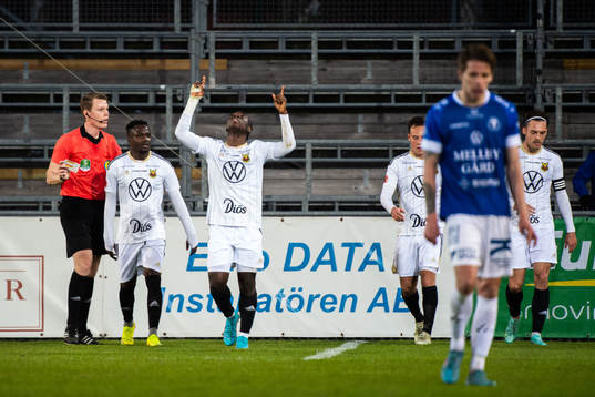 Östersunds Jordan Attah Kadiri jublar