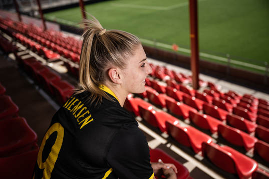 Bläddra bland fler bilder av Fotboll, Damallsvenskan, AIK, Porträtt 