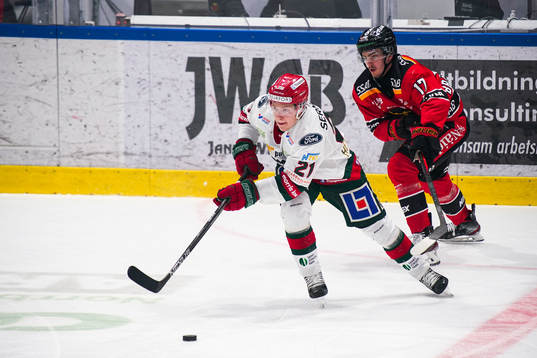 Frölundas Max Friberg och Luleås Isac Brännström
