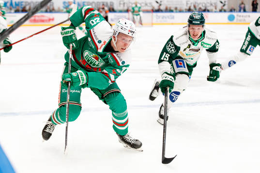 Rögles Oliver Tärnström och Färjestads Gustav Rydahl