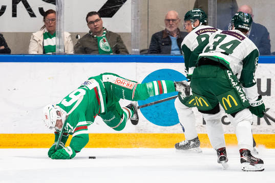 Rögles Leon Bristedt faller