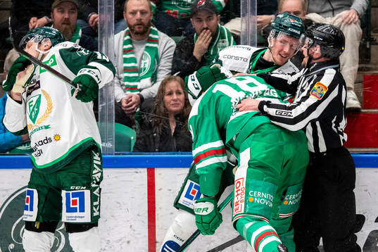 Färjestads Daniel Viksten och Martin Johnsen i bråk med