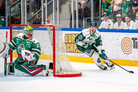 Rögles målvakt Christoffer Rifalk och Färjestads Gustav