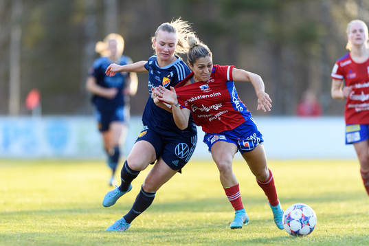 Djurgårdens Tove Almqvist och Vittsjös Katrina Gorry