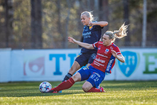Djurgårdens Sara Lilja Vidlund och Vittsjös Nellie Persson