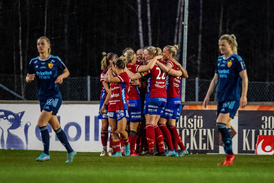 Vittsjös Nellie Persson jublar