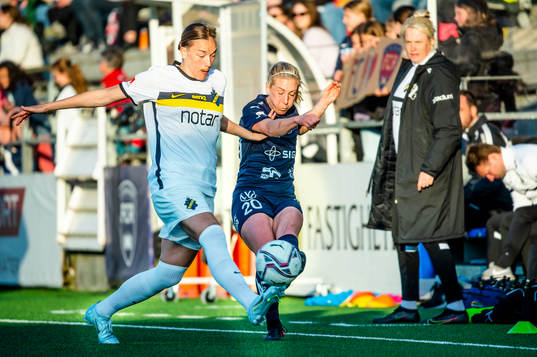 s Jenny Danielsson mot Rosengårds Mia Persson