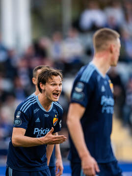 Djurgårdens Hjalmar Ekdal reagerar