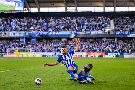 IFK Göteborgs Hosam Aiesh och Djurgårdens Joel Asoro