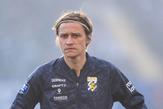 IFK Göteborgs Simon Thern vid line up
