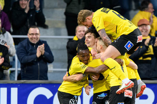 Bläddra bland fler bilder av Fotboll, Allsvenskan, Mjällby - Sirius