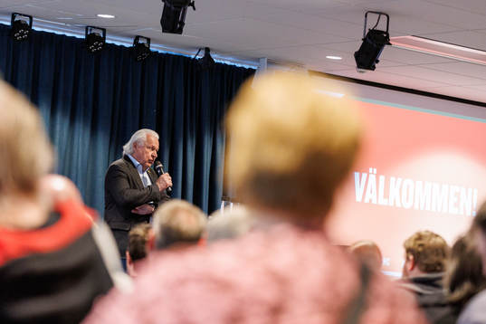 Ordförande Mats Grauers på scen