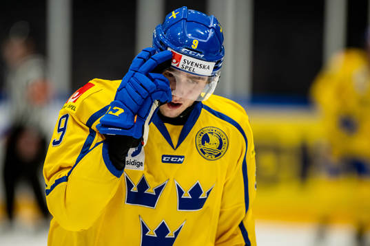 Linus Karlsson of Sweden looks dejected