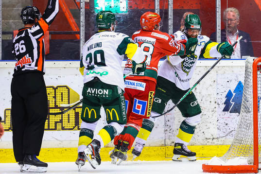 Modos Theo Jacobsson och Björklövens Alex Hutchings