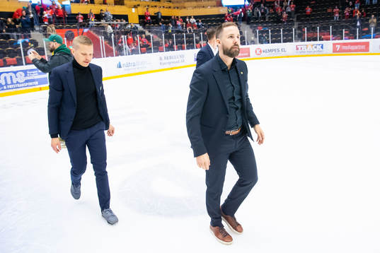 Björklövens tränare Viktor Stråhle och assisterande