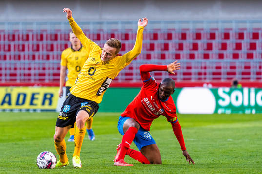 Elfsborgs Jacob Ondrejka och Helsingborgs Ravy Tsouka-Dozi