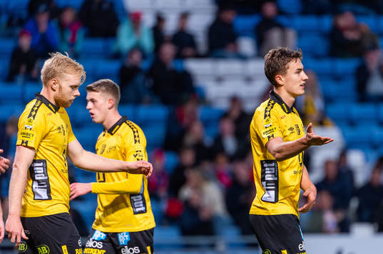 Elfsborgs Sveinn Gudjohnsen och Gustaf Lagerbielke deppar