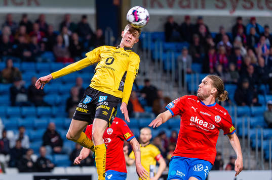 Elfsborgs Alexander Bernhardsson och Helsingborgs Charlie