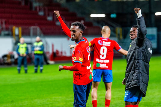 Helsingborgs Taha Ali och Joseph Amoako jublar med