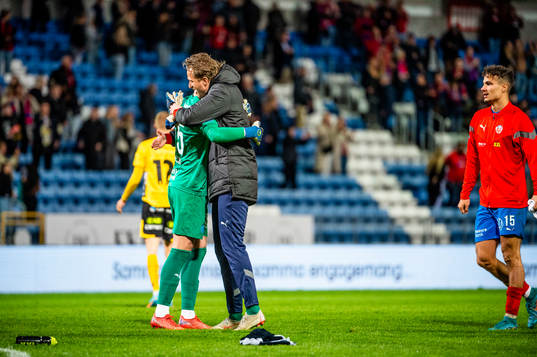 Helsingborgs målvakt Kalle Joelsson och målvakt Anders