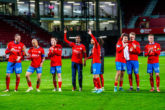 Helsingborgs Taha Ali och Adam Kaied jublar med