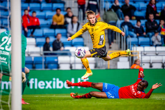 Elfsborgs Jacob Ondrejka målchans mot Helsingborgs Ravy