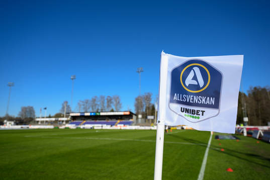 En allsvensk hörnflagga på Finnvedsvallen innan
