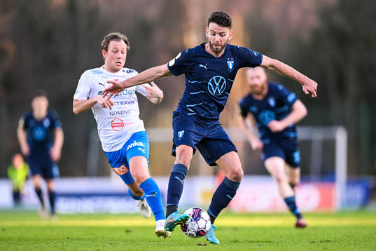 Värnamos William Kenndal och Malmö FFs Erdal Rakip