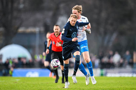 Malmö FFs Ola Toivonen och Värnamos Hampus Näsström