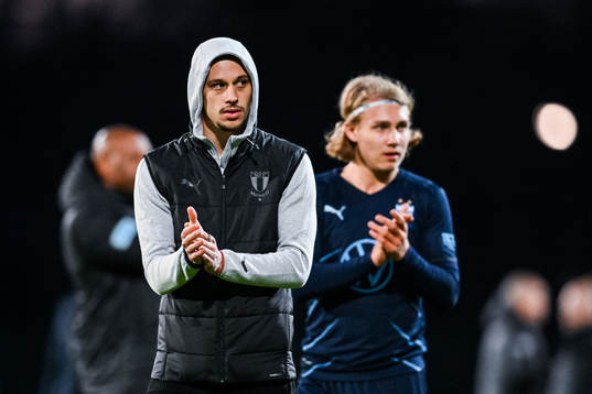Malmö FFs Veljko Birmancevic deppar och tackar publiken