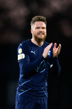 Malmö FFs Lasse Nielsen tackar publiken