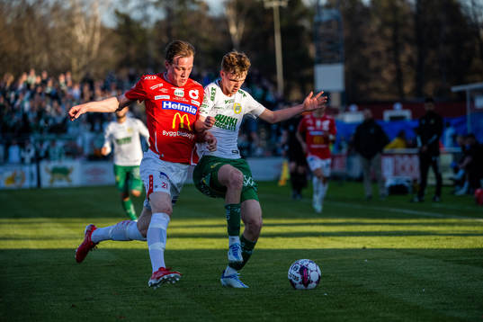 Degerfors Adam Carlén och Hammarbys Williot Swedberg
