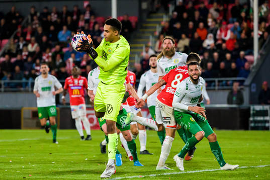 Hammarbys målvakt Davor Blazevic
