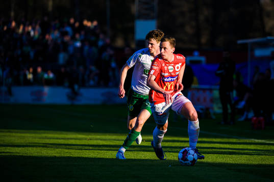 Degerfors Erik Lindell och Hammarbys Williot Swedberg