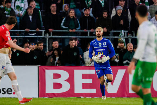 Degerfors målvakt Alfie Malik Whiteman