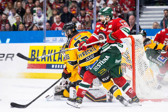 Luleås Filip Pyrochta och Frölundas Stefan Elliot