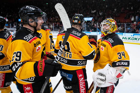 Bläddra bland fler bilder av Ishockey, SHL, Semifinal 4, Frölunda - Luleå