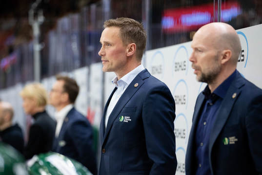 Frölundas tränare Roger Rönnberg och assisterande
