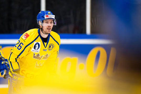 Joel Kellman of Sweden celebrates