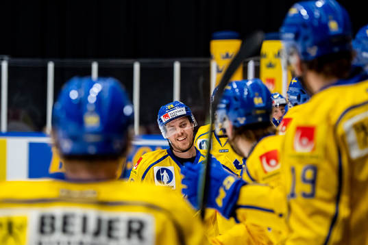 Joel Kellman of Sweden celebrates 2-2