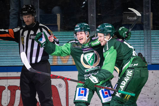 Färjestads Marcus Nilsson och Joakim Nygård jublar