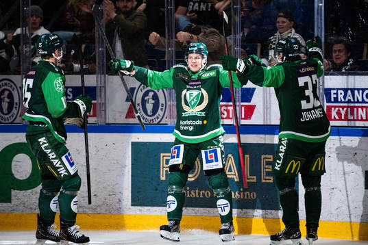 Färjestads Daniel Viksten jublar