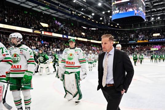 Rögles tränare Cam Abbott deppar
