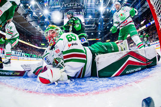 Rögles målvakt Christoffer Rifalk deppar