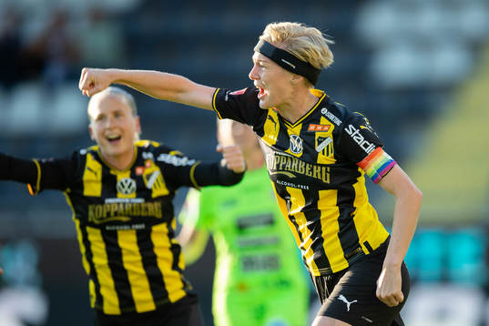 Häckens Luna Nørgaard Gevitz jublar