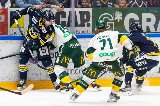 s Tommi Huhtala och Björklövens Mattias Nörstebö