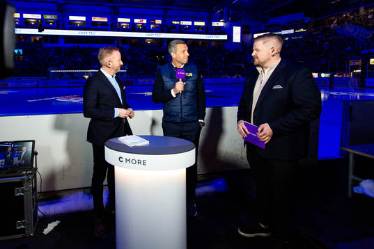 Cmores Fredrik Söderström och Lars Lindberg intervjuar