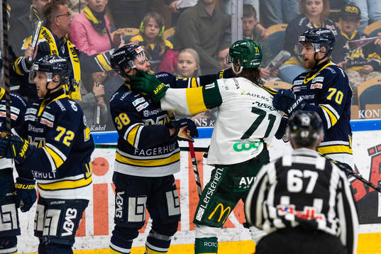 s Nichlas Torp och Björklövens Gustav Possler